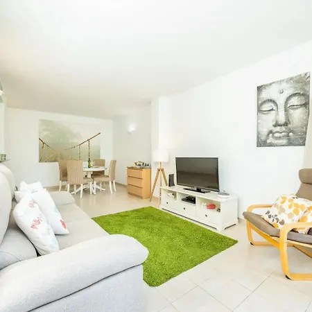 Mar Apartment *